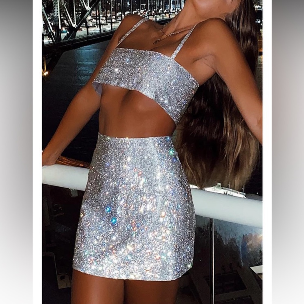 WHITE FOX SILVER RHINESTONE SET